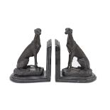 A PAIR OF BOOKENDs IN BRONZE EARLY 20TH CENTURY