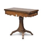 CARD TABLE IN WALNUT NORTHERN ITALY EARLY 19TH CENTURY