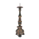 CANDLESTICK IN LACQUERED WOOD - 18TH CENTURY