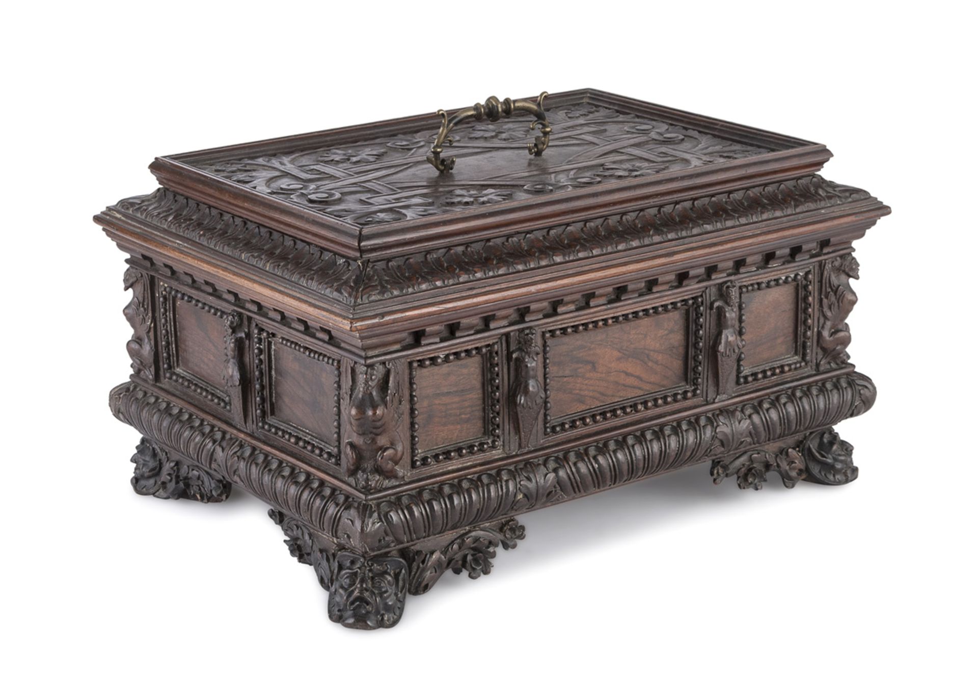 RARE BOX IN CARRUBBO AND WALNUT - PROBABLY VENETO OR LIGURIA 17TH CENTURY