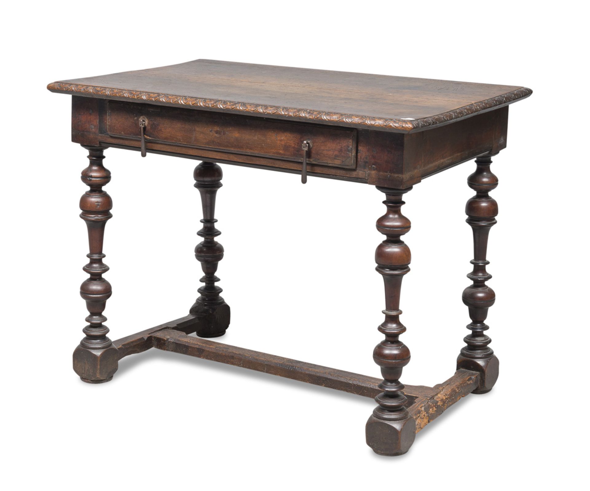 DESK IN WALNUT - CENTRAL ITALY ELEMENTS OF THE 18TH CENTURY