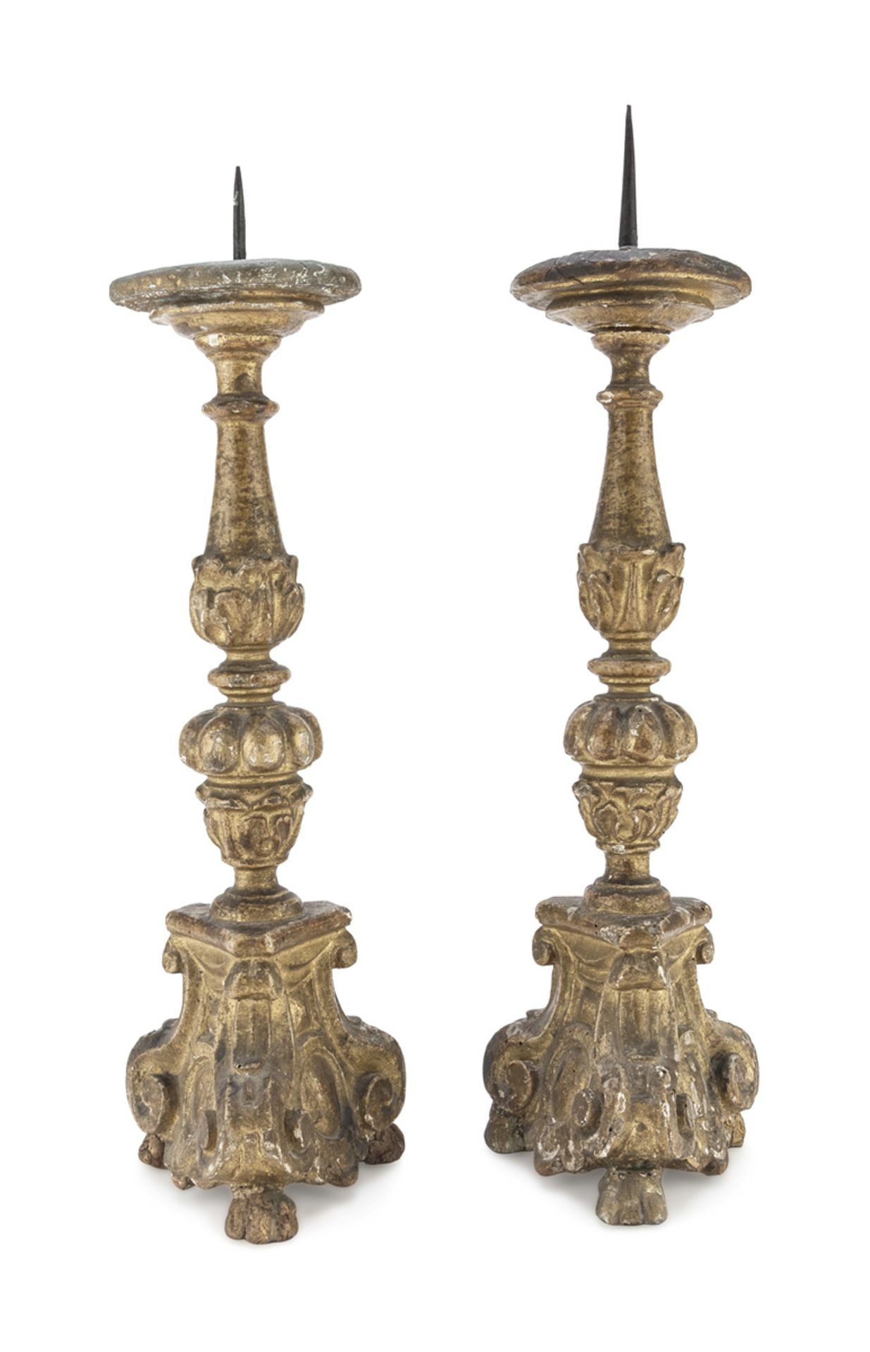 A PAIR OF GILTWOOD CANDLESTICKS - 18TH CENTURY