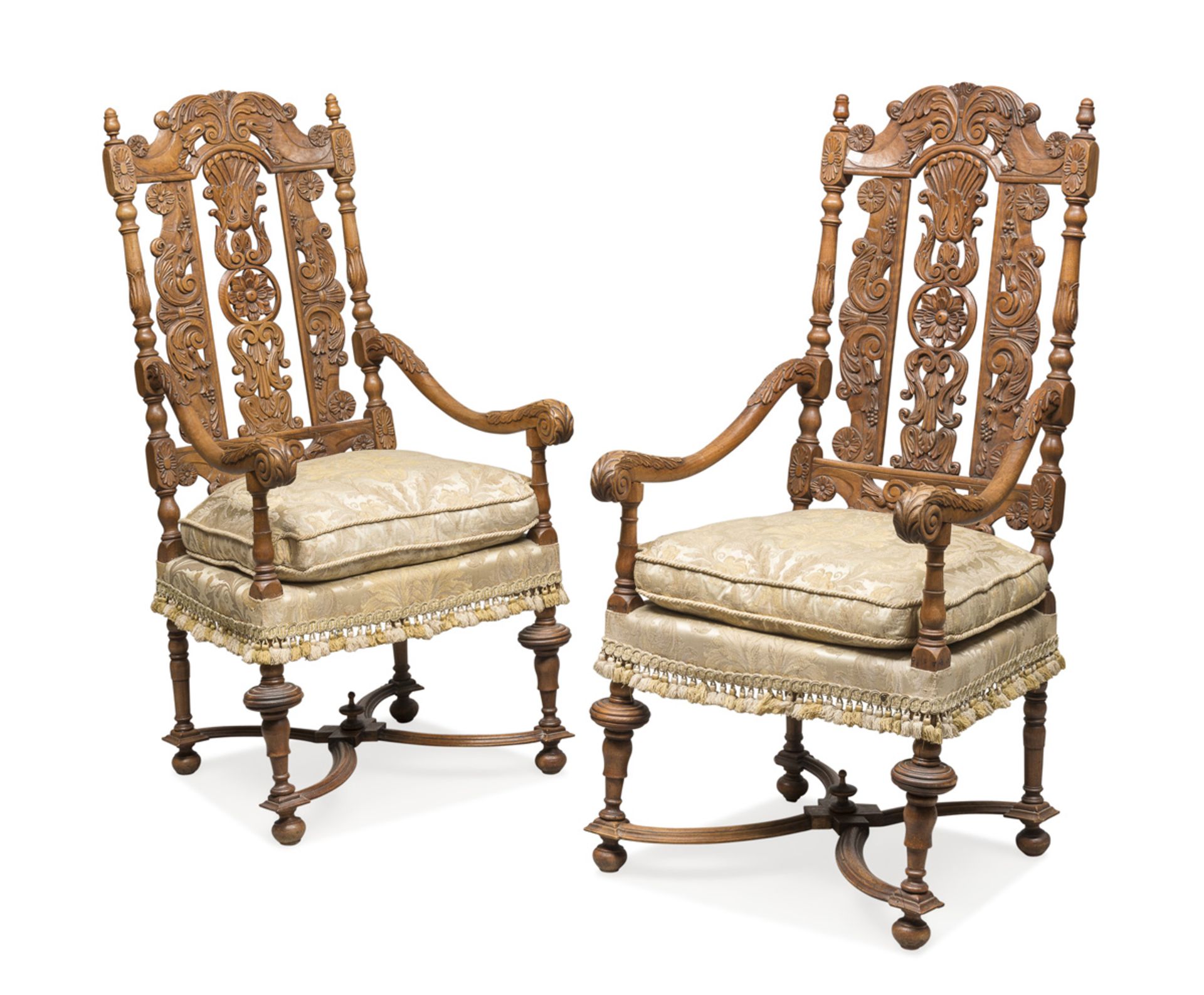 A BEAUTIFUL PAIR OF ARMCHAIRS IN WALNUT - FRANCE LATE 18TH CENTURY