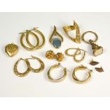 GOLD JEWELLERY ETC.