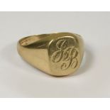 SIGNET RING.