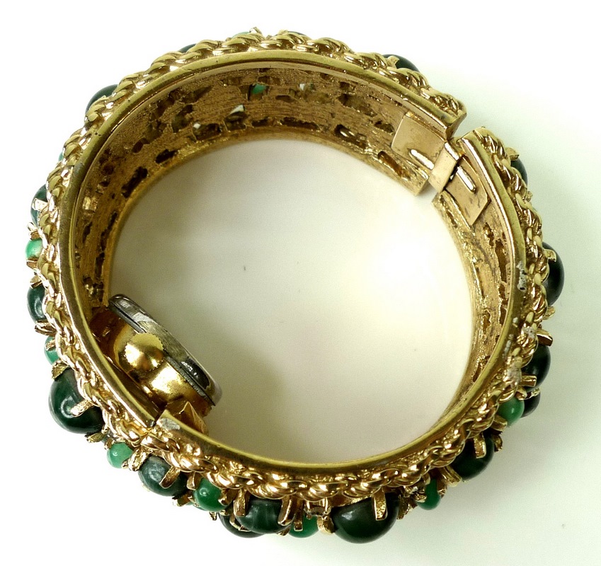 An unusual vintage watch in the form of a cuff bracelet with the face hidden, - Image 3 of 5