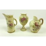 Three pieces of Royal Worcester ivory blush porcelain, comprising a pedestal vase, dated 1913,