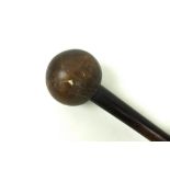 An African Zulu heartwood knobkerrie, 69.5cm.