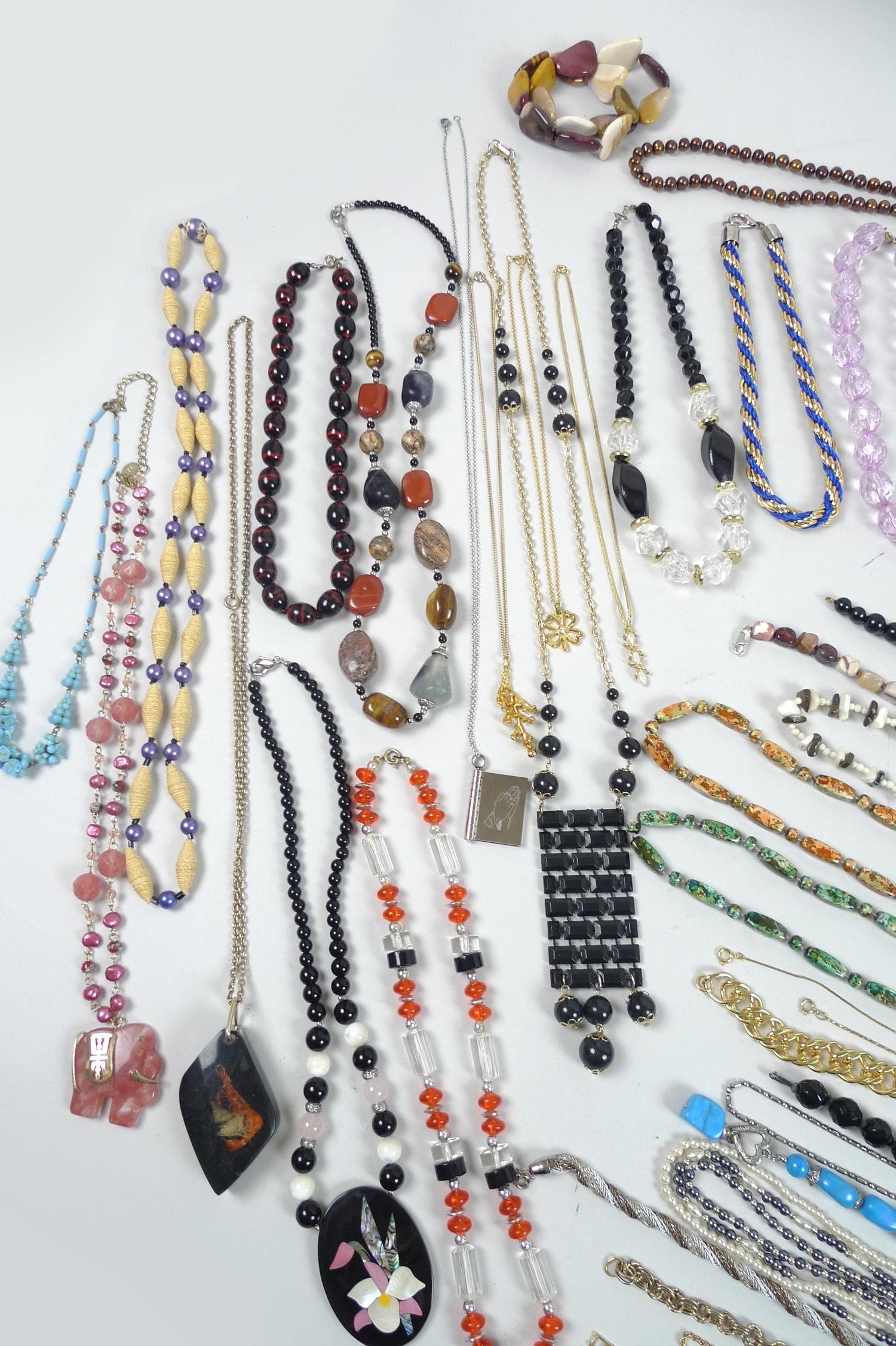 A large quantity of costume jewellery, including various coloured beaded necklaces and bracelets, - Image 2 of 5
