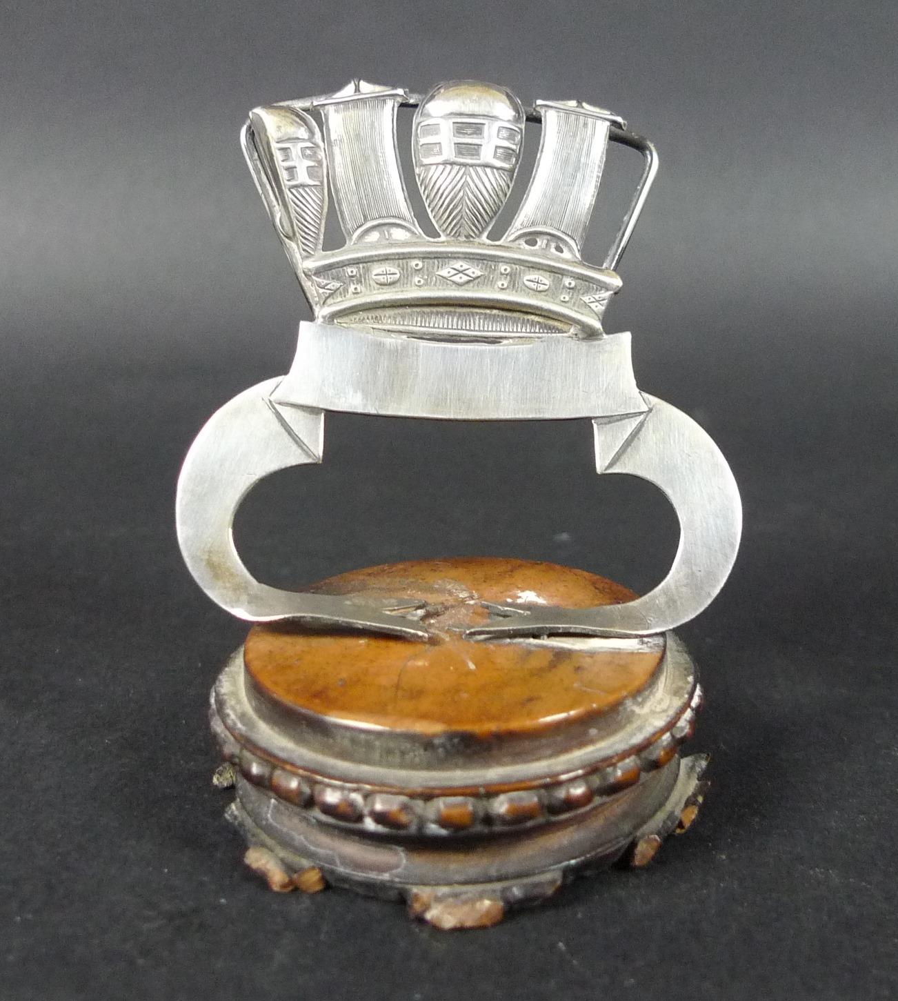 A group of Victorian and later silver items, comprising an Edwardian silver jewellery and ring - Image 2 of 11