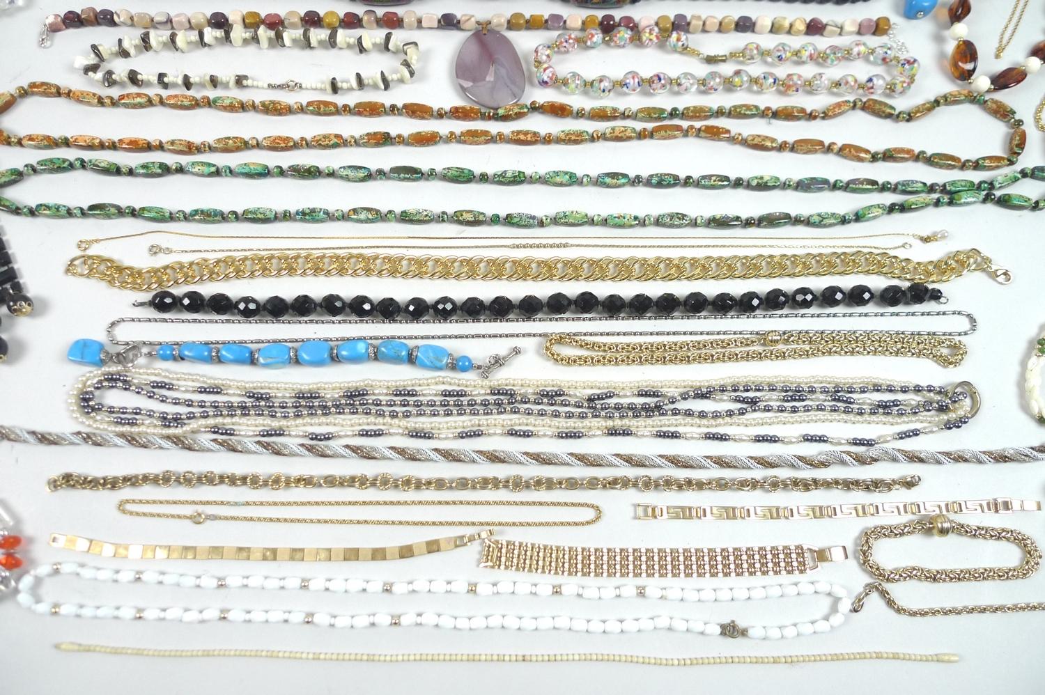 A large quantity of costume jewellery, including various coloured beaded necklaces and bracelets, - Image 3 of 5