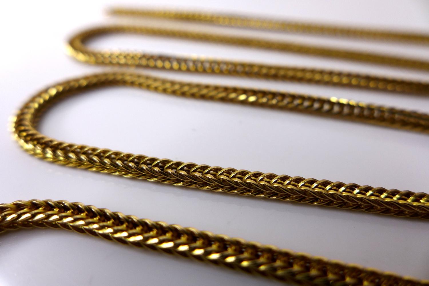 A 14ct gold chain of looped links, 13.6g, 61cm long. - Image 3 of 3