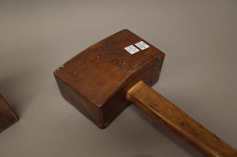 An unusual African hardwood combing tool (30cm), two wooden ladles, - Image 4 of 13