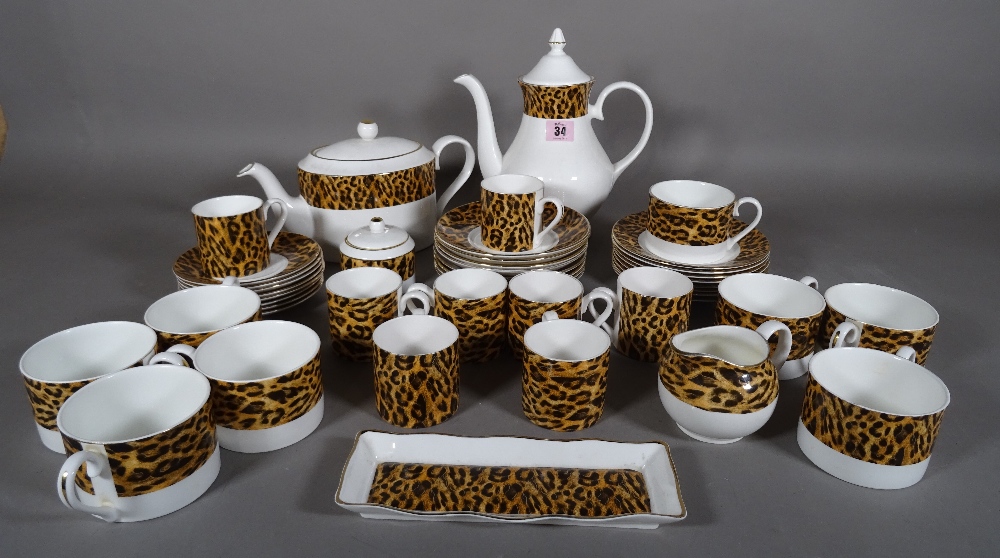 Royal Crown Duchy; a 20th century tea set with leopard print decoration, (qty).