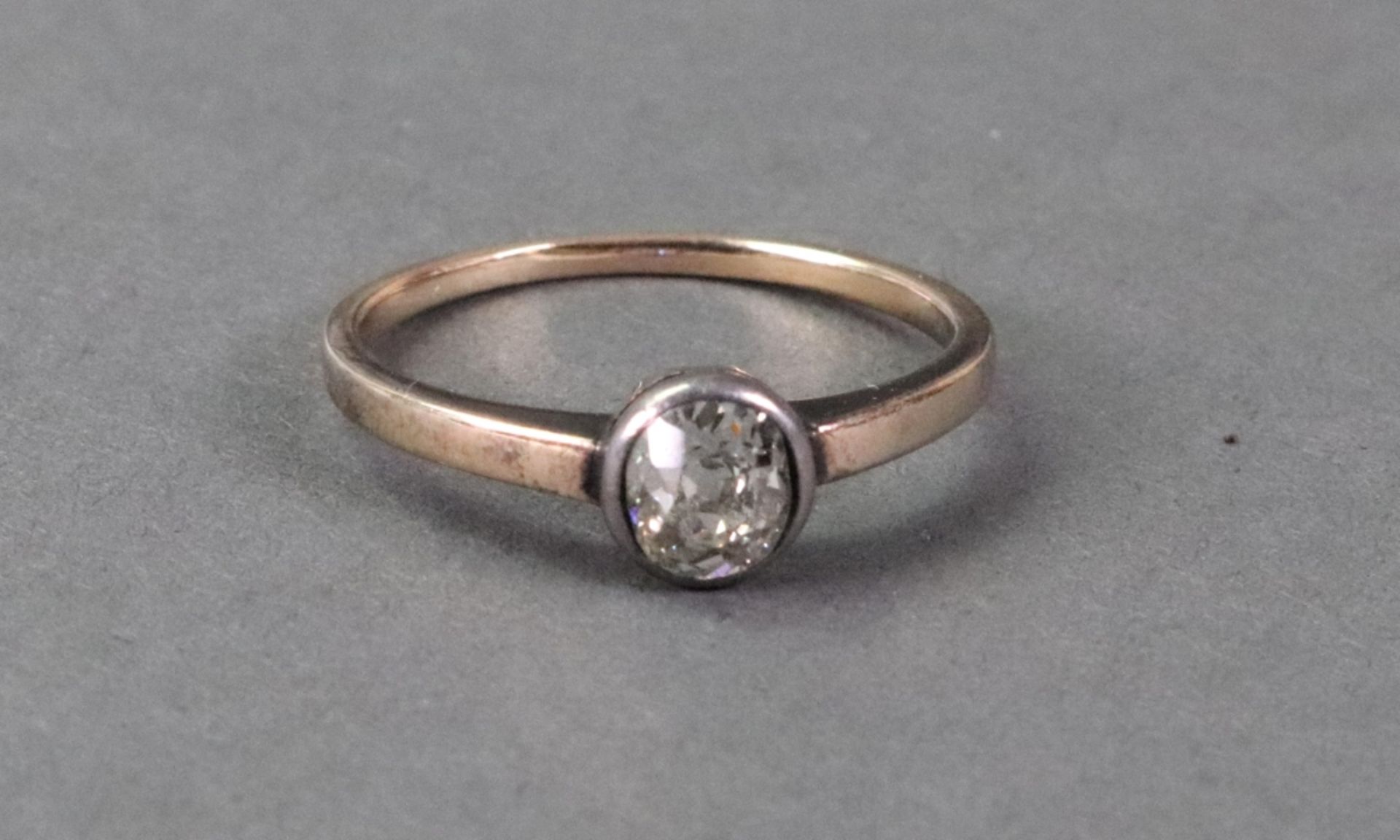 A single stone old cut diamond ring, rubover set to plain band, ring size S, 2.66g gross. - Bild 4 aus 4