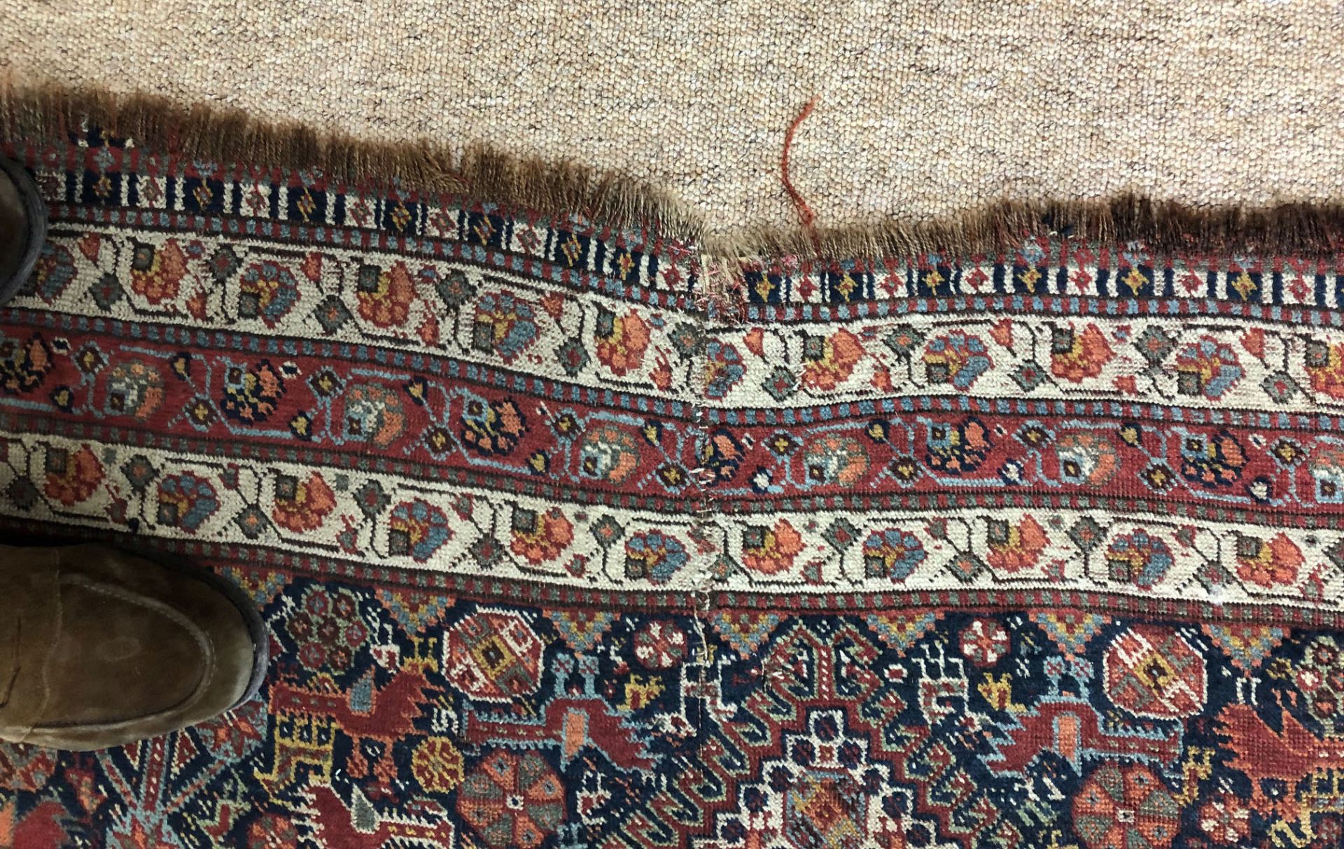 A Shiraz rug, with three joined lozenges, 220 x 156cm. - Image 6 of 6