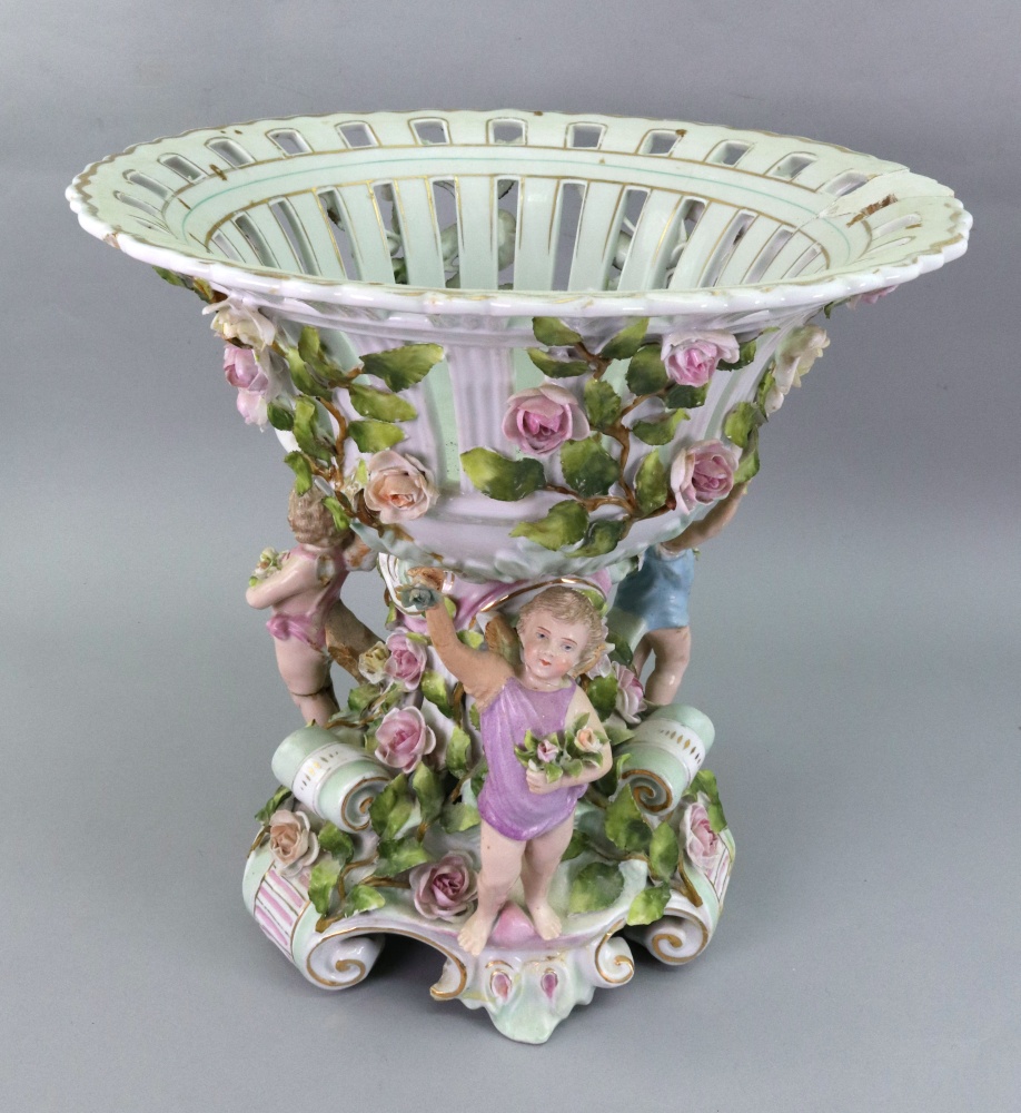 A Sitzendorf porcelain centre-piece, lat