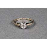 A single stone old cut diamond ring, rub