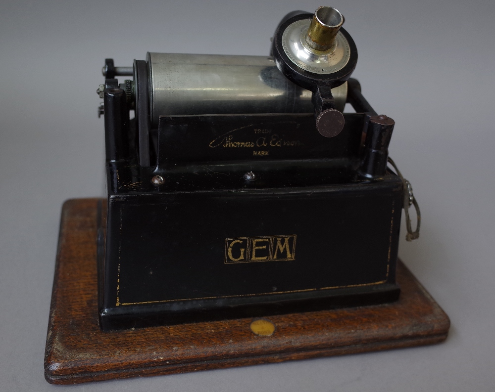 An Edison 'Gem' phonograph in an oak case. - Image 2 of 2