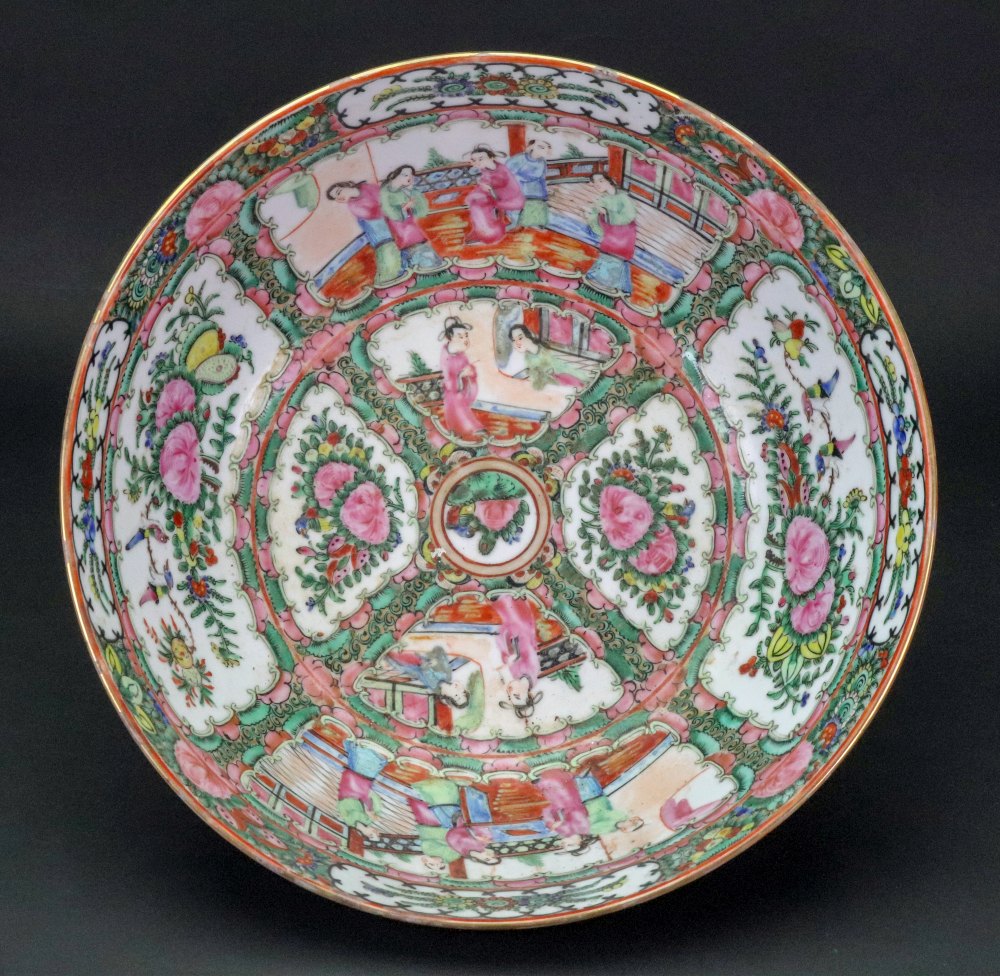 A Chinese famille rose bowl, early 20th century, enamelled with panels of figures, - Image 2 of 3
