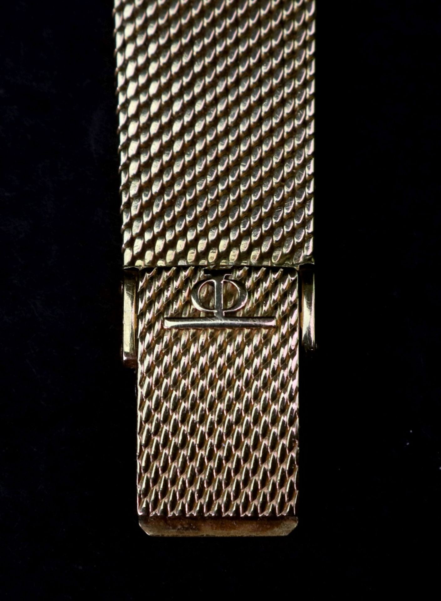 Baume & Mercier; a lady's 18ct gold bracelet watch, the oval dial with Roman numerals, - Image 3 of 4