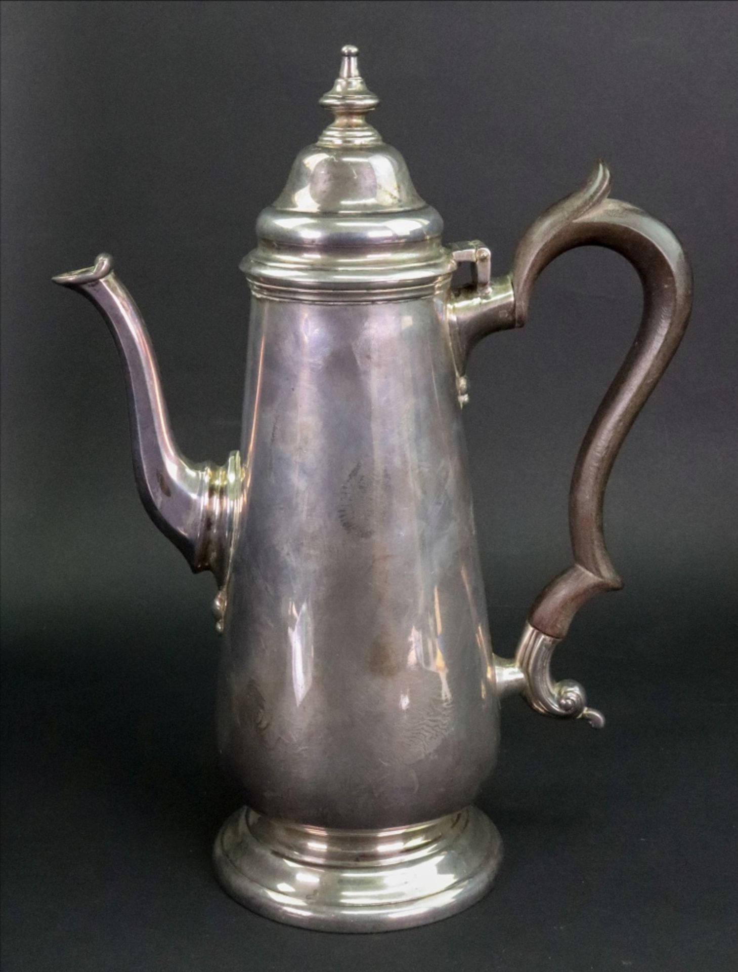 A George II style silver baluster shape coffee pot, Goldsmiths & Silversmiths Company,