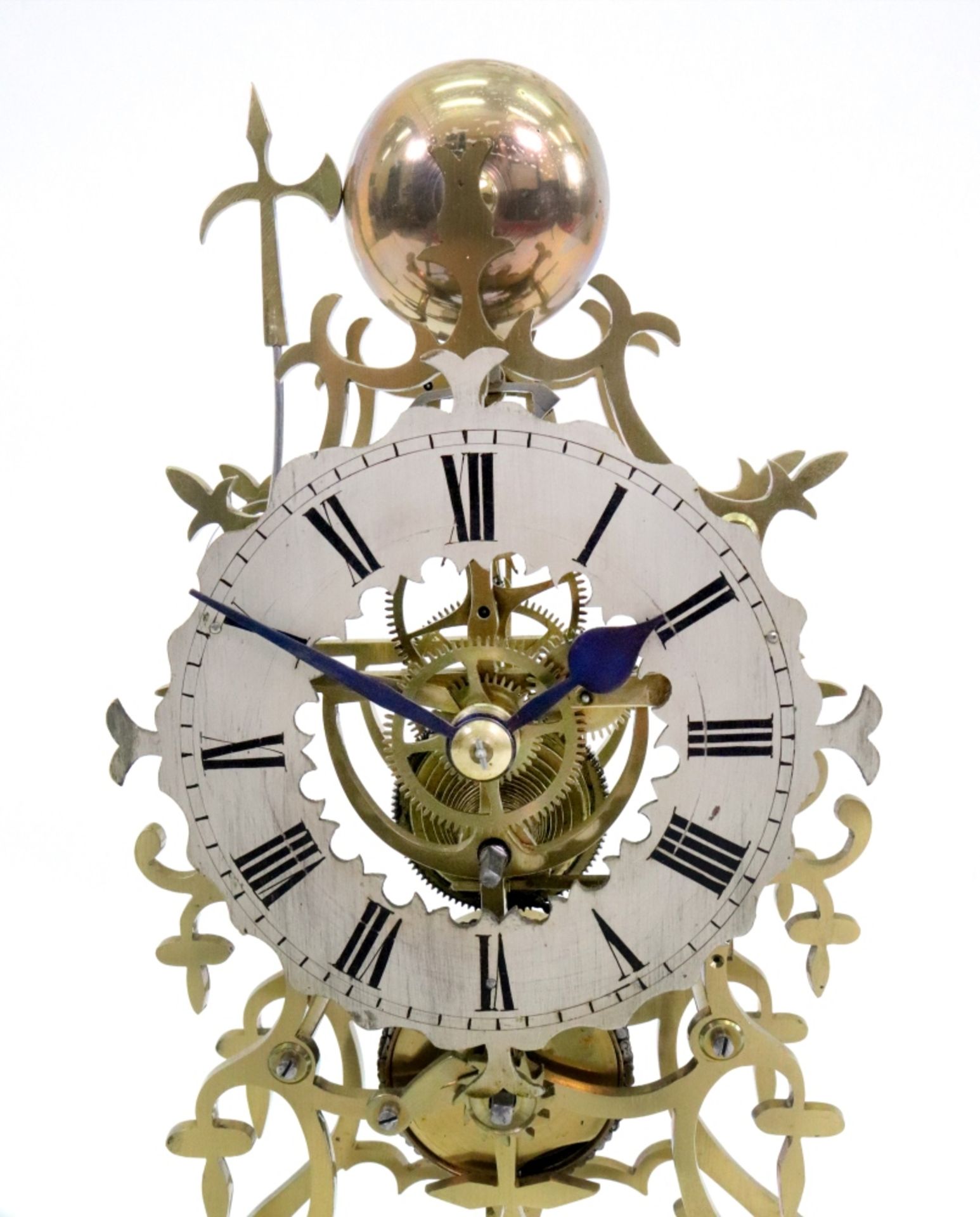 A Victorian brass skeleton clock, of open scrollwork form, the silvered dial with Roman numerals, - Image 5 of 6