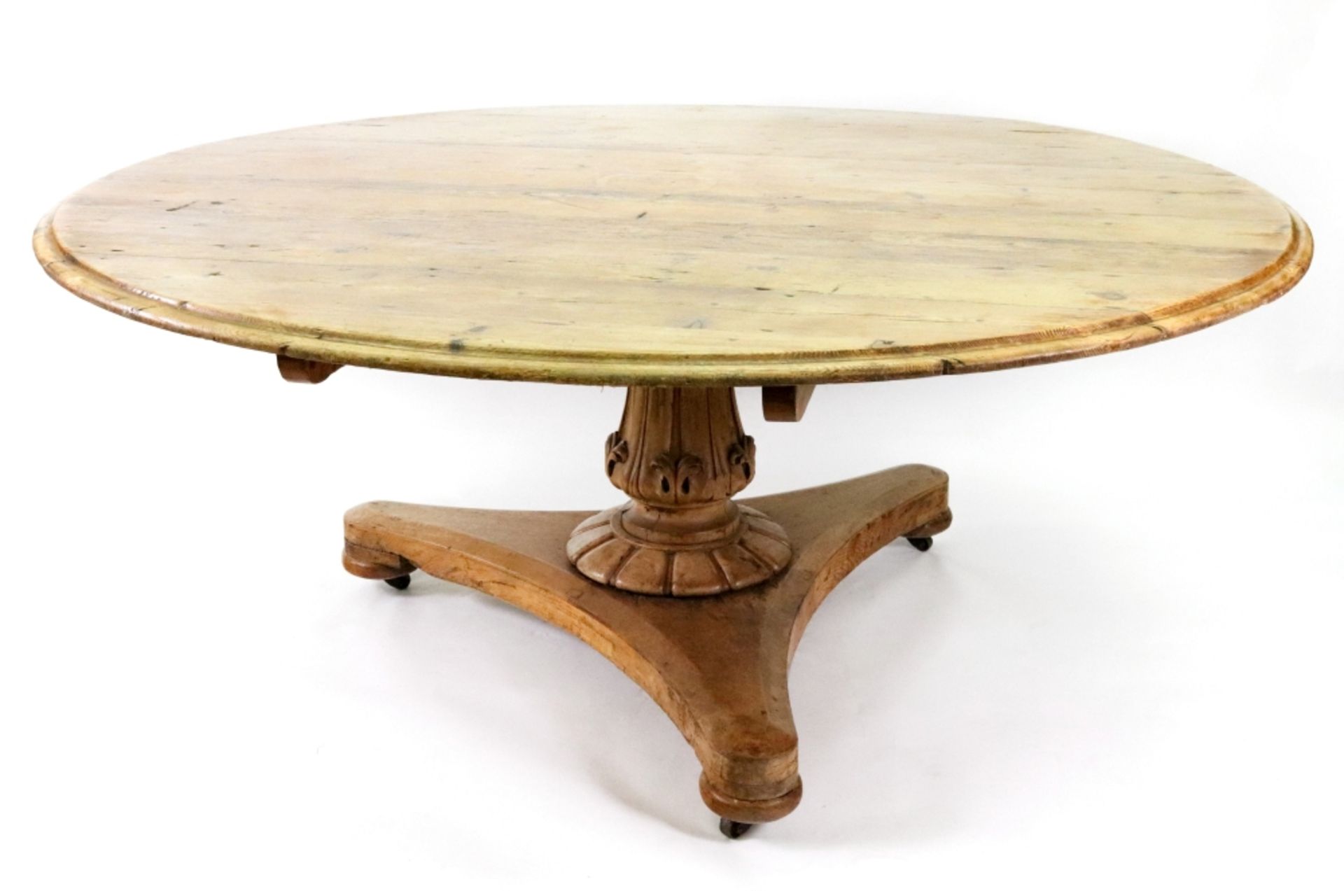 A William IV waxed pine circular dining table, - Bild 2 aus 4