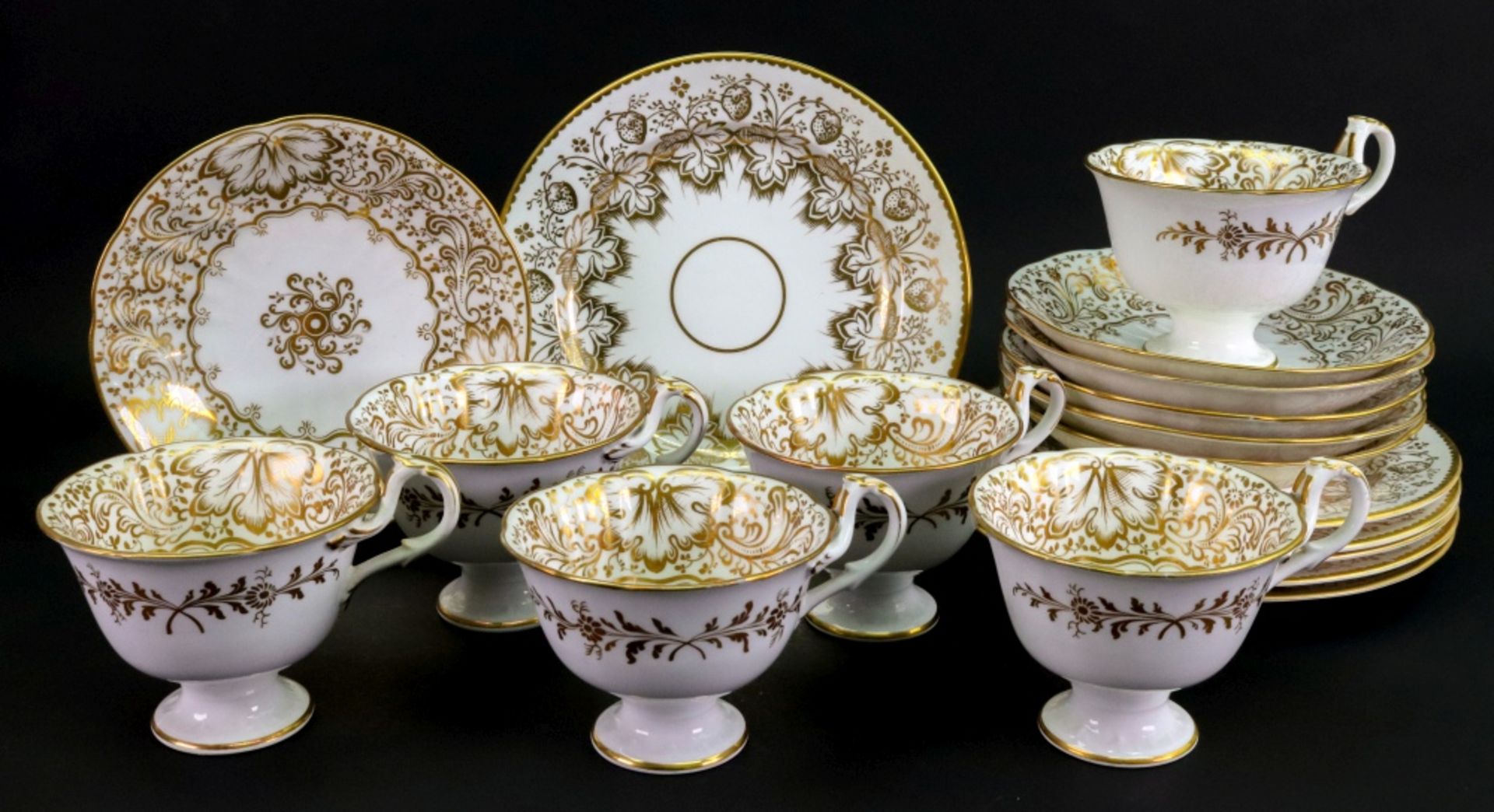 An English porcelain 18- piece tea service, probably Ridgway, - Bild 2 aus 2