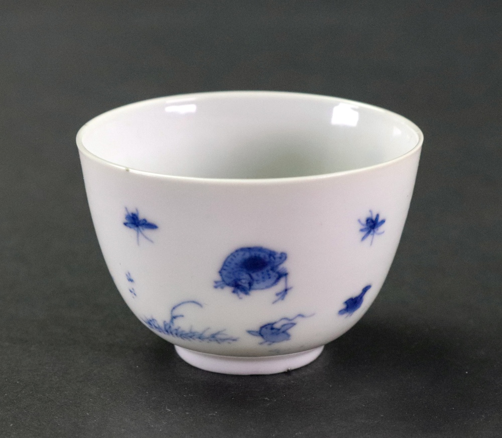 A small Chinese blue and white tea bowl, Chenghua six-character mark but later, - Image 3 of 22