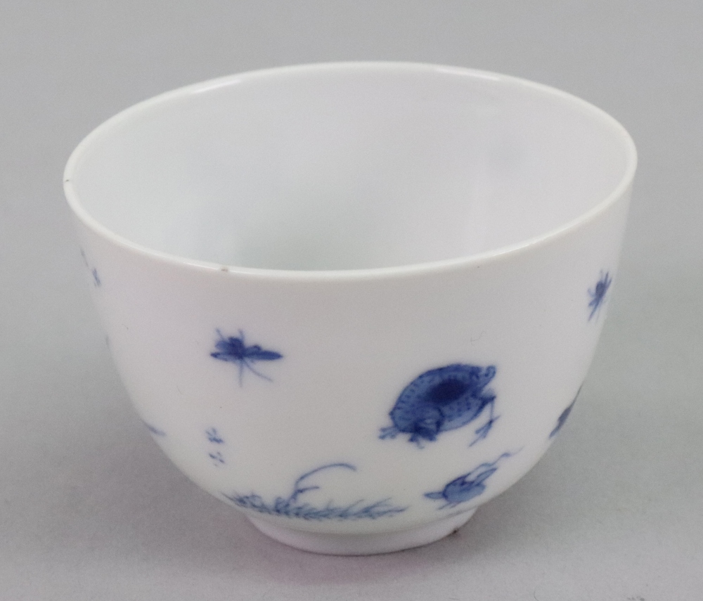 A small Chinese blue and white tea bowl, Chenghua six-character mark but later, - Image 7 of 22