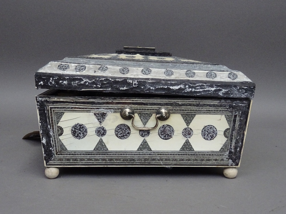 An early 19th century Sadeli ware sewing box of sarcophagus form, - Image 4 of 10
