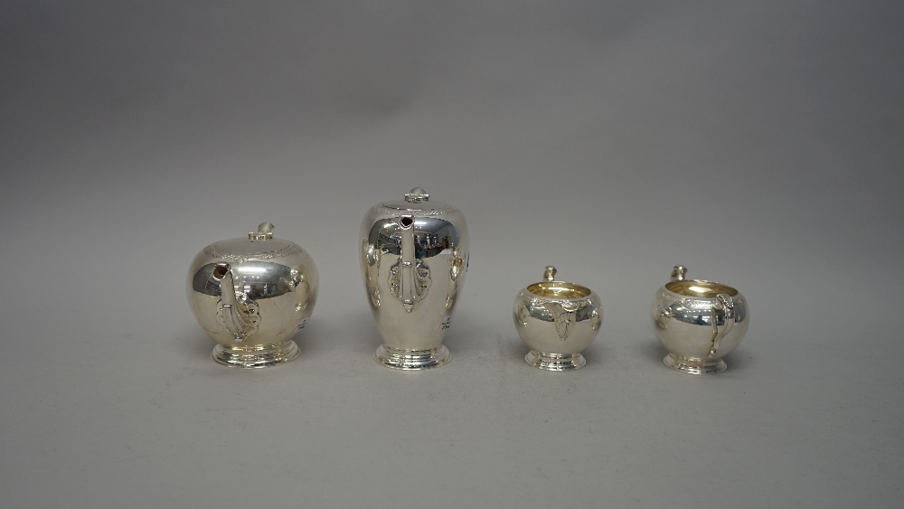 A Elizabeth II silver four piece tea set, comprising; a coffee pot, teapot, - Image 3 of 7