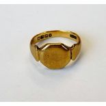 An 18ct gold octagonal signet ring, with tapered shoulders, Birmingham 1923, ring size P, weight 6.