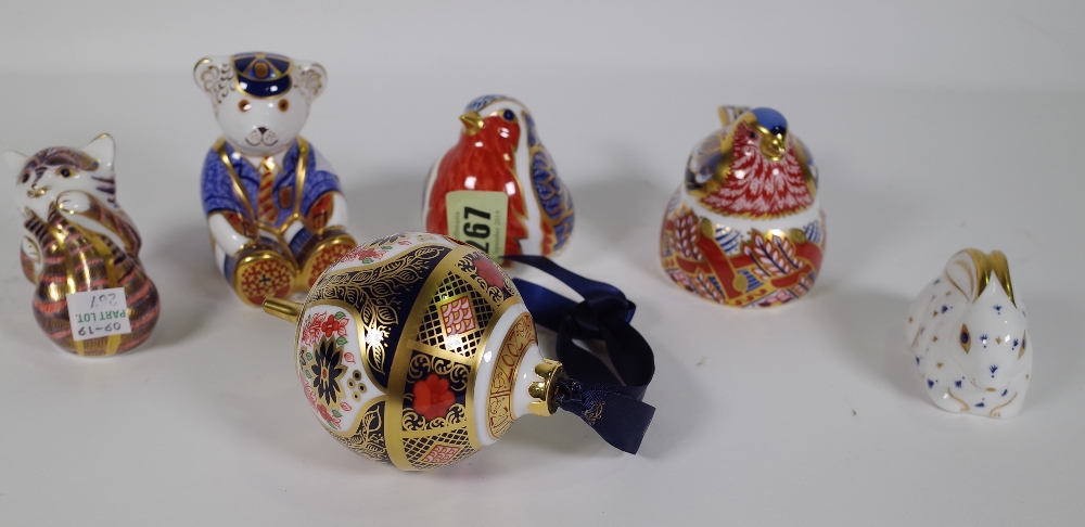 Six Royal Crown Derby Imari paperweights including a bauble, robin, chaffinch, Teddy bear, - Image 2 of 2
