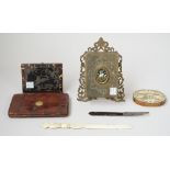 A quantity of collectables; including; a Victorian tortoiseshell and silver inlaid purse, 10.