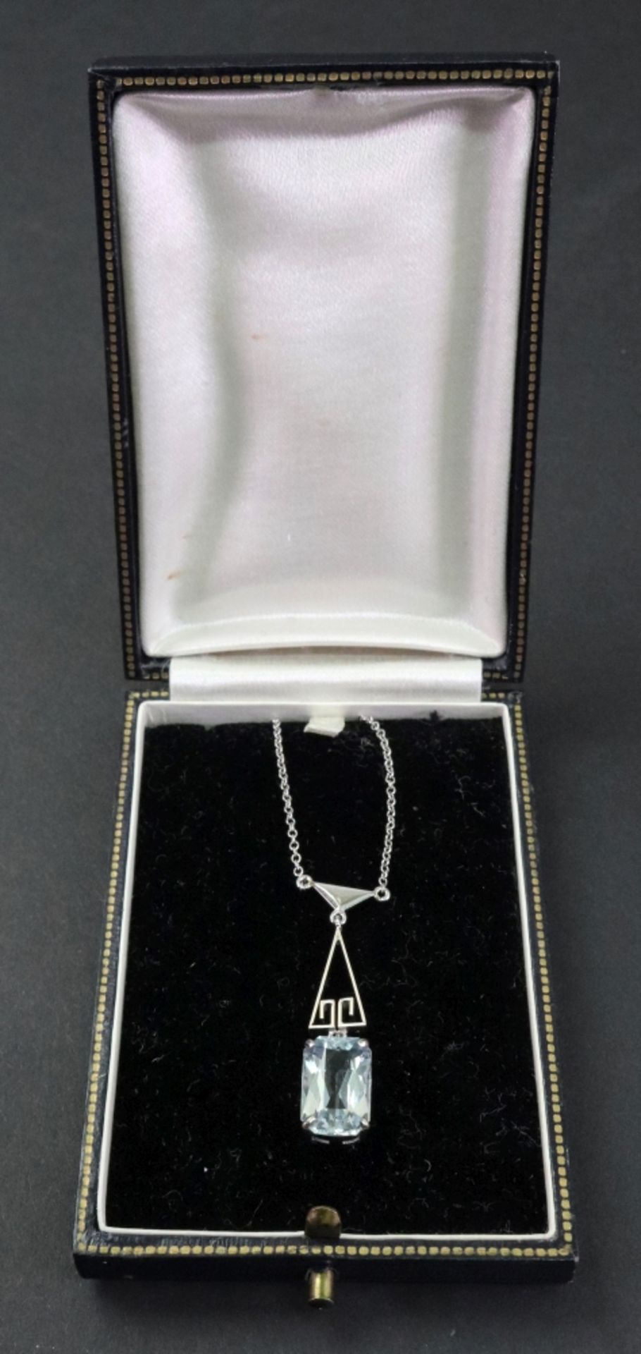 An aquamarine pendant necklace, - Bild 2 aus 3
