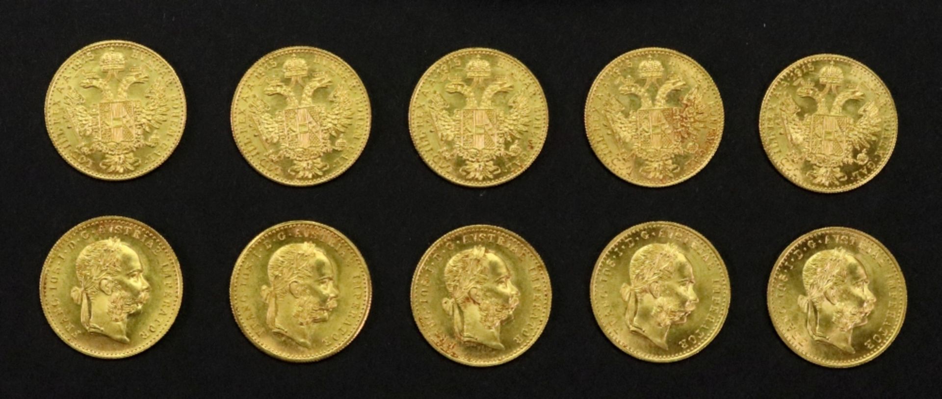 Ten Austrian 1915 gold 1 ducat, re-struck, 35g.