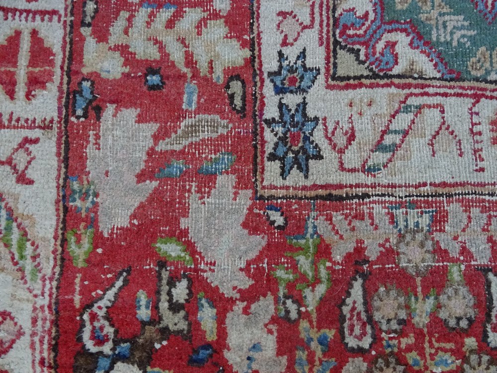 A Mahal rug, the chequered feel with a medallion to the centre, - Image 6 of 8