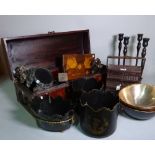 A quantity of 20th century Asian collectables,