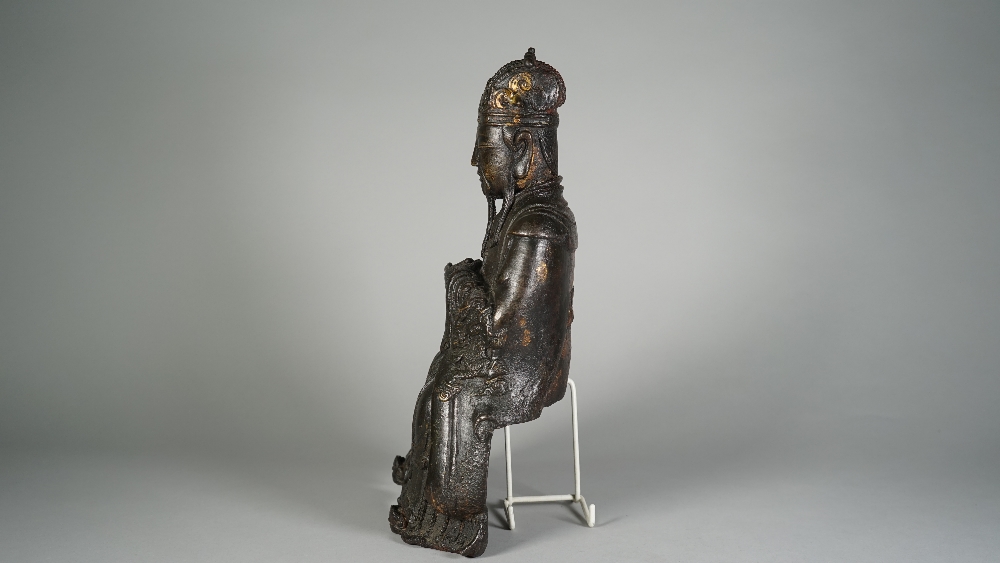 A Chinese bronze figure of a dignitary, Ming dynasty, seated in meditation with hands clasped, - Image 5 of 7