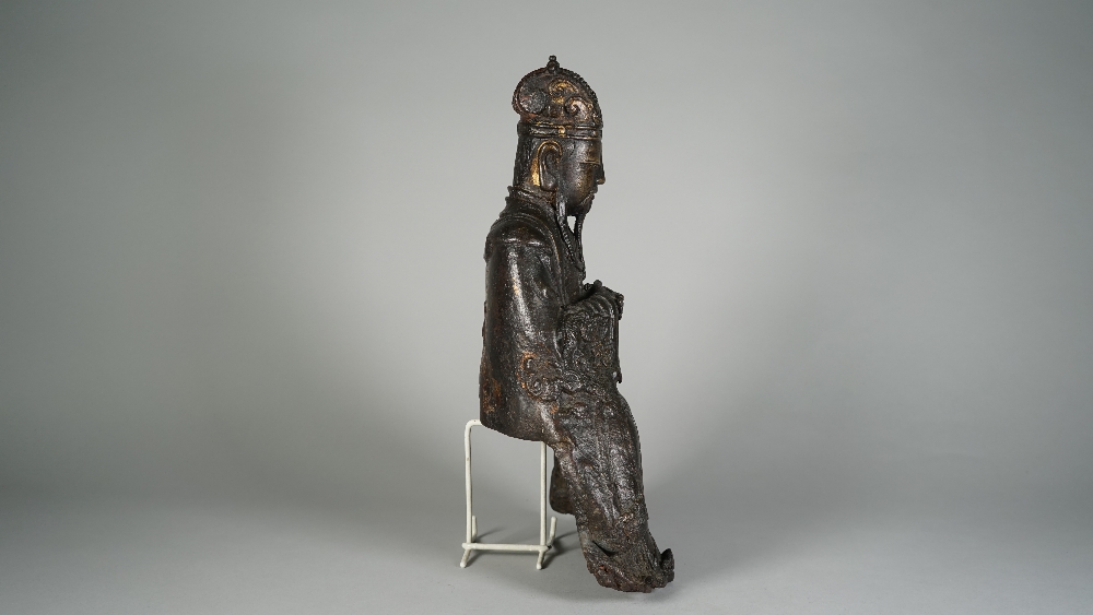 A Chinese bronze figure of a dignitary, Ming dynasty, seated in meditation with hands clasped, - Image 7 of 7