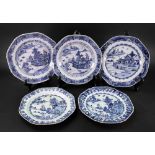 A collection of five Chinese blue and white Export porcelain plates, Qianlong,