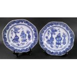 A pair of Chinese blue and white Export porcelain plates, Qianlong,