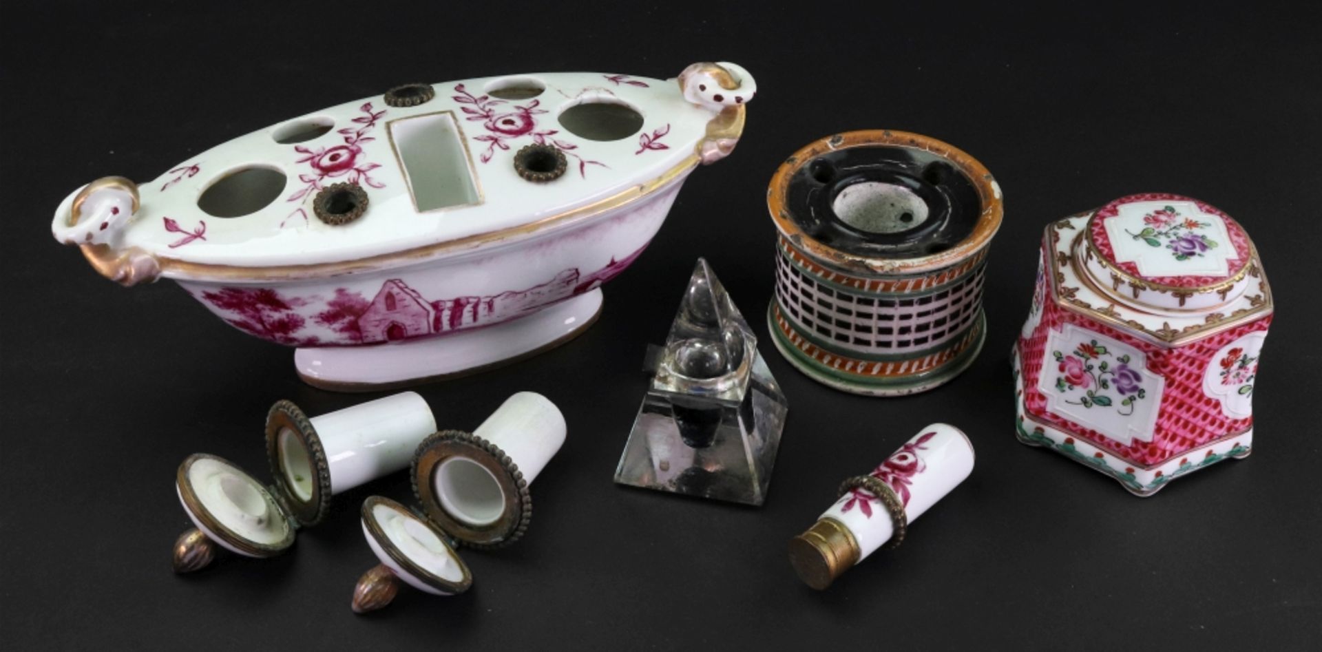 A French porcelain inkstand, with gilt metal mounts, late 19th century, - Image 4 of 4