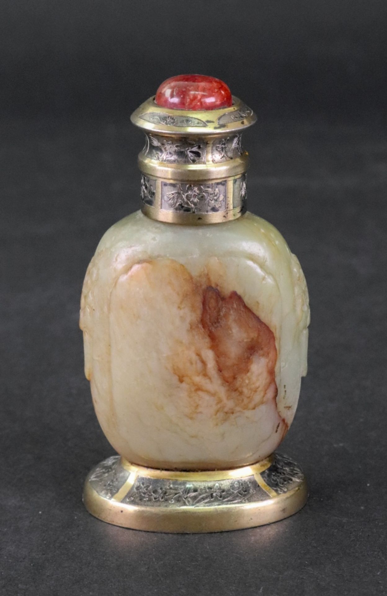 A Chinese soapstone and gilt metal mounted snuff bottle, late 19th/20th century, - Image 4 of 6