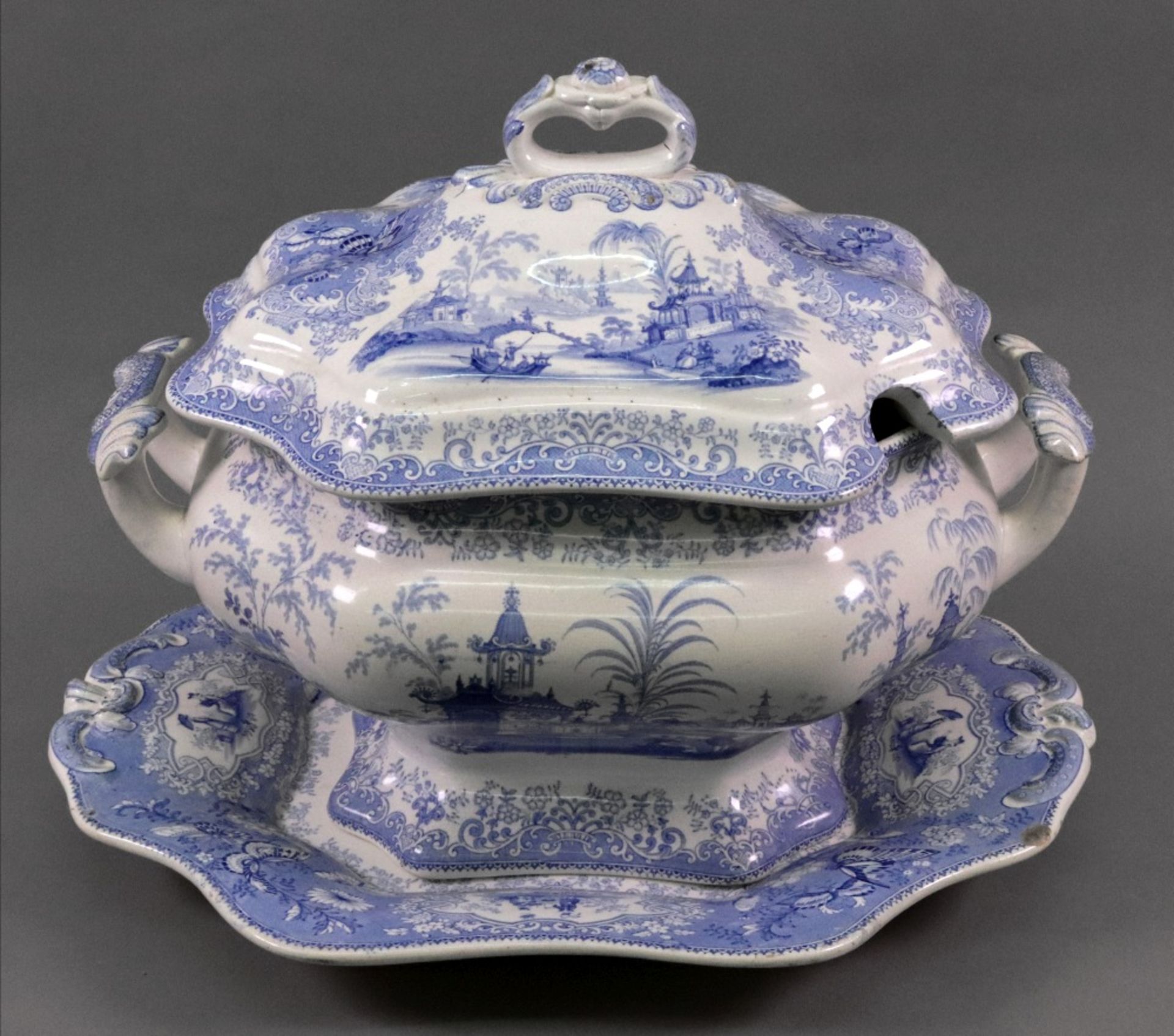 A Beauties china blue and white soup tureen, cover and stand, 19th century,