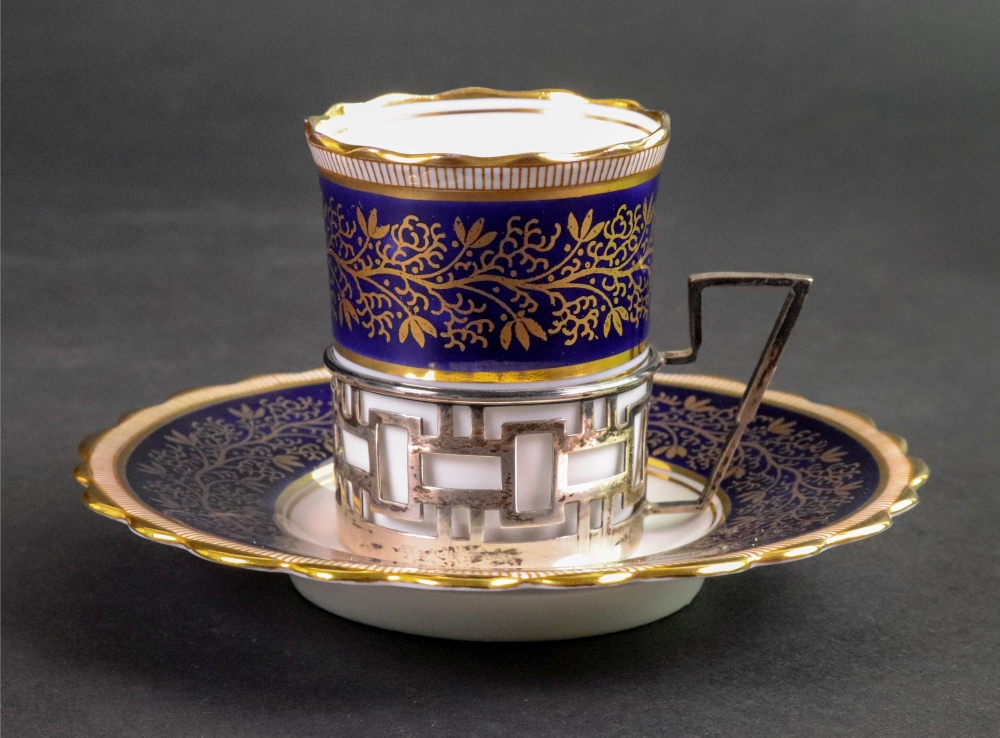 A cased set of six Aynsley coffee cans and saucers, the cans in pierced silver holders, - Image 3 of 6