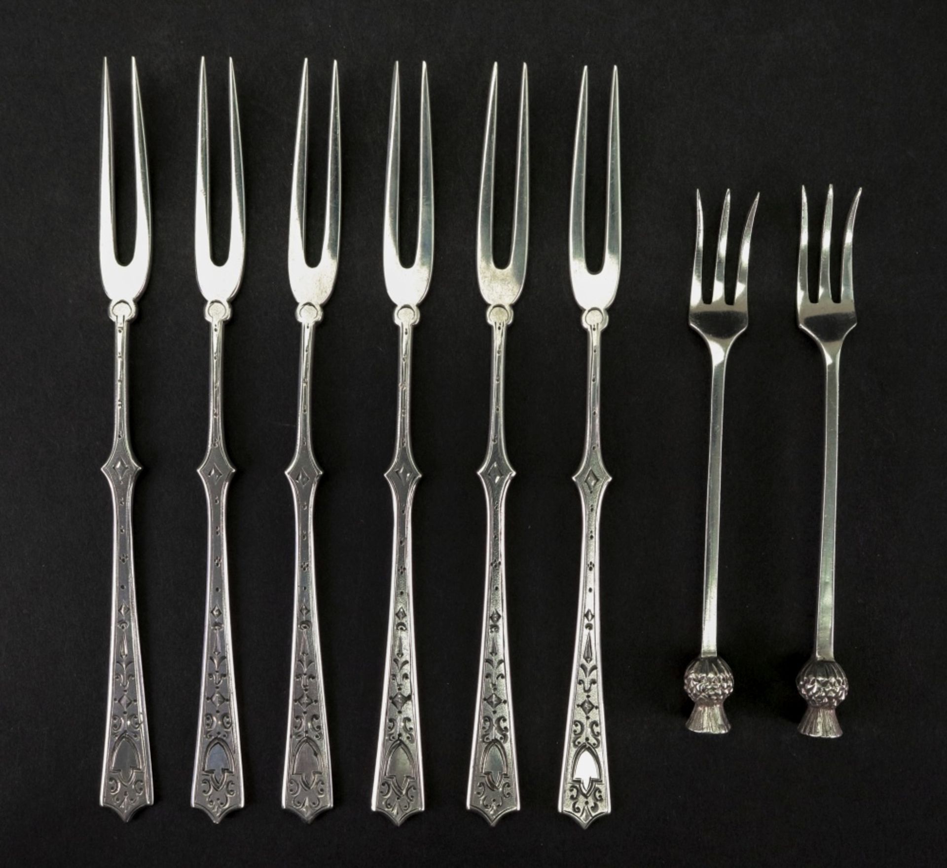 A set of six two prong forks, detailed 800,