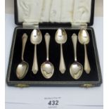 A set of six silver teaspoons, Birmingham 1963, approx 2.